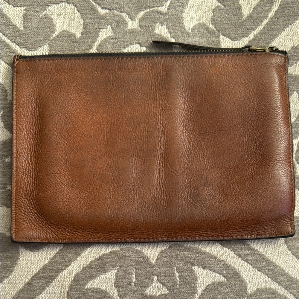 Madewell Large Leather Pouch/ Clutch English Saddle (Brown)